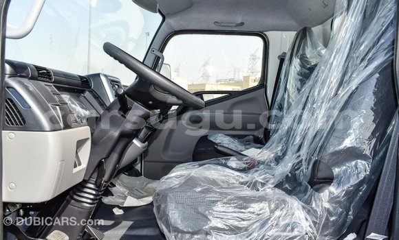 Acheter Import Voiture Mitsubishi Carisma Other à Import - Dubai, Burkina-Faso Acheter Import Voiture Mitsubishi Carisma Other à Import - Dubai, Burkina-Faso