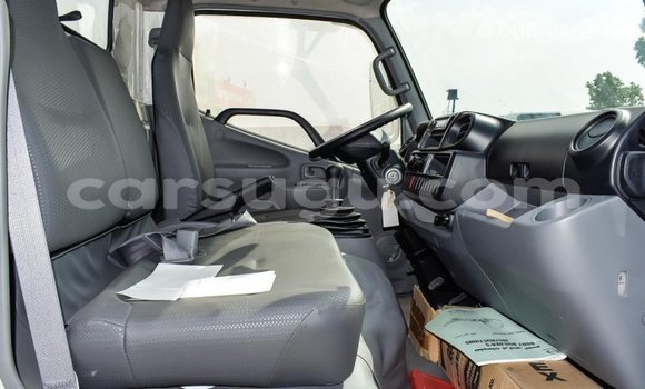 Acheter Import Utilitaire Hino 300 Series Other à Import - Dubai, Burkina-Faso Acheter Import Utilitaire Hino 300 Series Other à Import - Dubai, Burkina-Faso