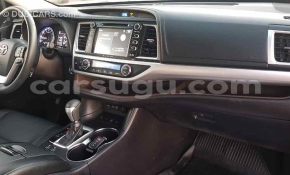 Acheter Import Voiture Toyota Highlander Other à Import - Dubai, Burkina-Faso Acheter Import Voiture Toyota Highlander Other à Import - Dubai, Burkina-Faso