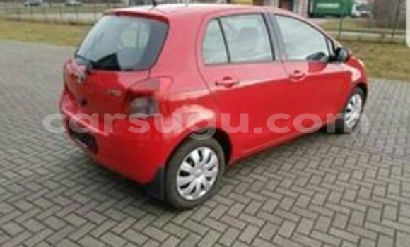 Acheter Occasion Voiture Toyota Yaris Rouge à Ouagadougou, Burkina-Faso Acheter Occasion Voiture Toyota Yaris Rouge à Ouagadougou, Burkina-Faso