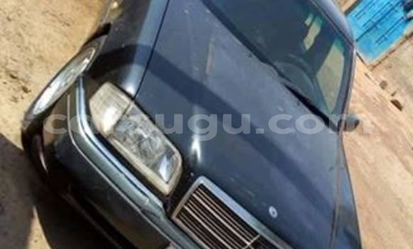 Acheter Occasion Voiture Mercedes-Benz C-klasse Noir à Ouagadougou, Burkina-Faso Acheter Occasion Voiture Mercedes-Benz C-klasse Noir à Ouagadougou, Burkina-Faso