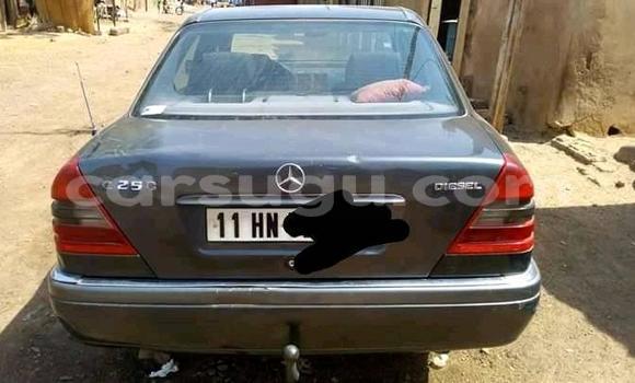 Acheter Occasion Voiture Mercedes-Benz C-klasse Noir à Ouagadougou, Burkina-Faso Acheter Occasion Voiture Mercedes-Benz C-klasse Noir à Ouagadougou, Burkina-Faso