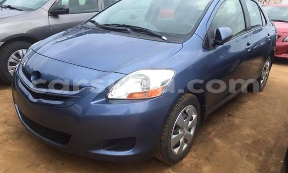Acheter Occasion Voiture Toyota Yaris Bleu à Ouagadougou, Burkina-Faso Acheter Occasion Voiture Toyota Yaris Bleu à Ouagadougou, Burkina-Faso