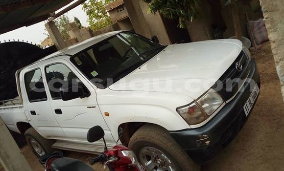Acheter Occasion Voiture Toyota Hilux Blanc à Ouagadougou, Burkina-Faso Acheter Occasion Voiture Toyota Hilux Blanc à Ouagadougou, Burkina-Faso