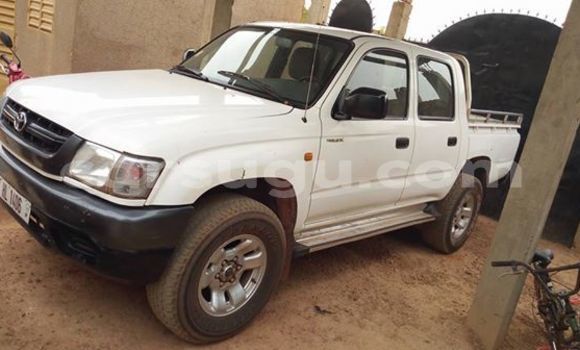 Acheter Occasion Voiture Toyota Hilux Blanc à Ouagadougou, Burkina-Faso Acheter Occasion Voiture Toyota Hilux Blanc à Ouagadougou, Burkina-Faso