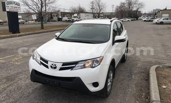 Acheter Occasion Voiture Toyota RAV4 Blanc à Ouagadougou, Burkina-Faso Acheter Occasion Voiture Toyota RAV4 Blanc à Ouagadougou, Burkina-Faso