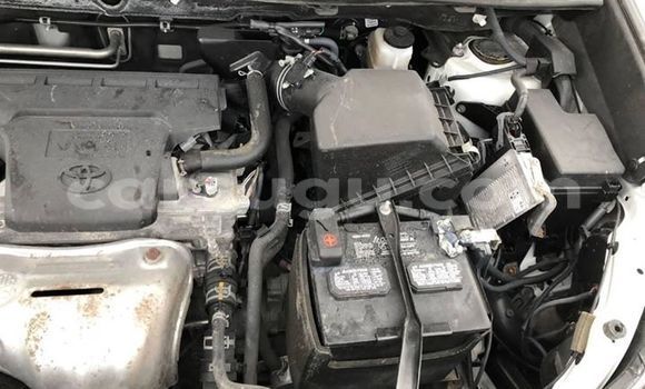 Acheter Occasion Voiture Toyota RAV4 Blanc à Ouagadougou, Burkina-Faso Acheter Occasion Voiture Toyota RAV4 Blanc à Ouagadougou, Burkina-Faso