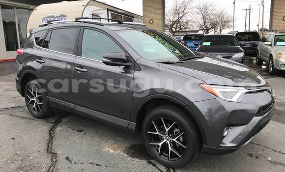 Acheter Occasion Voiture Toyota RAV4 Blanc à Ouagadougou, Burkina-Faso Acheter Occasion Voiture Toyota RAV4 Blanc à Ouagadougou, Burkina-Faso