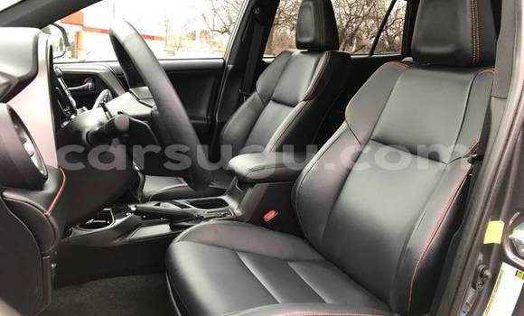 Acheter Occasion Voiture Toyota RAV4 Blanc à Ouagadougou, Burkina-Faso Acheter Occasion Voiture Toyota RAV4 Blanc à Ouagadougou, Burkina-Faso