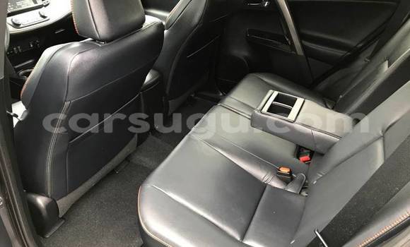 Acheter Occasion Voiture Toyota RAV4 Blanc à Ouagadougou, Burkina-Faso Acheter Occasion Voiture Toyota RAV4 Blanc à Ouagadougou, Burkina-Faso