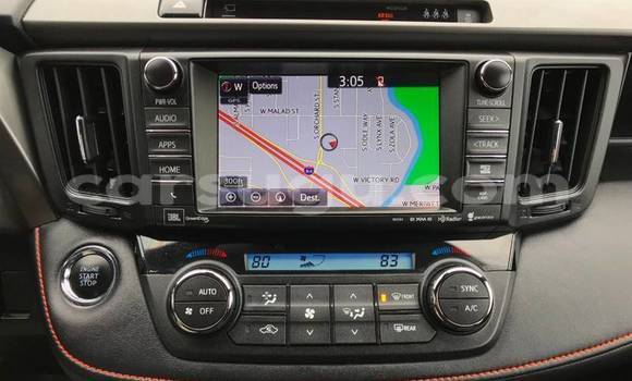 Acheter Occasion Voiture Toyota RAV4 Blanc à Ouagadougou, Burkina-Faso Acheter Occasion Voiture Toyota RAV4 Blanc à Ouagadougou, Burkina-Faso