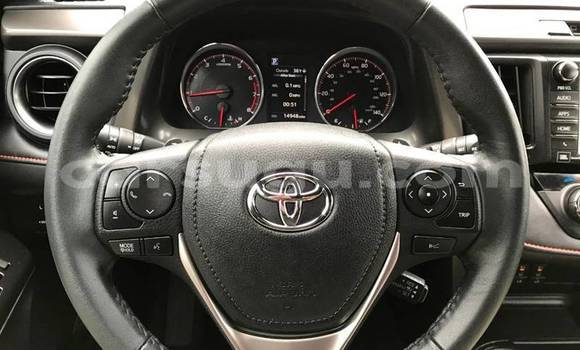 Acheter Occasion Voiture Toyota RAV4 Blanc à Ouagadougou, Burkina-Faso Acheter Occasion Voiture Toyota RAV4 Blanc à Ouagadougou, Burkina-Faso