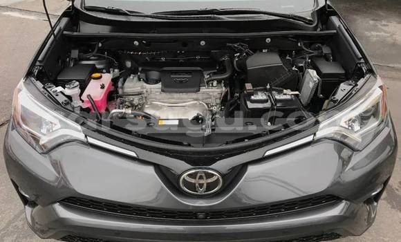 Acheter Occasion Voiture Toyota RAV4 Blanc à Ouagadougou, Burkina-Faso Acheter Occasion Voiture Toyota RAV4 Blanc à Ouagadougou, Burkina-Faso