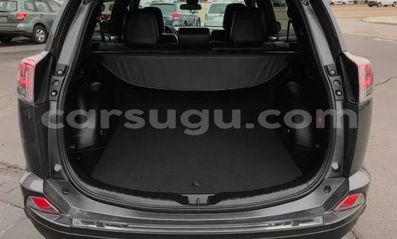 Acheter Occasion Voiture Toyota RAV4 Blanc à Ouagadougou, Burkina-Faso Acheter Occasion Voiture Toyota RAV4 Blanc à Ouagadougou, Burkina-Faso