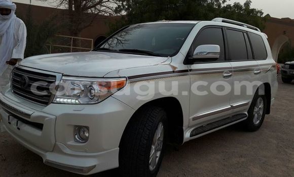 Acheter Neuf Voiture Toyota Land Cruiser Noir à Ouagadougou, Burkina-Faso Acheter Neuf Voiture Toyota Land Cruiser Noir à Ouagadougou, Burkina-Faso