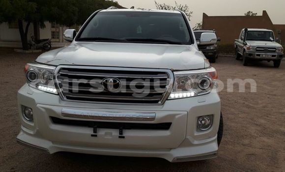 Acheter Neuf Voiture Toyota Land Cruiser Noir à Ouagadougou, Burkina-Faso Acheter Neuf Voiture Toyota Land Cruiser Noir à Ouagadougou, Burkina-Faso