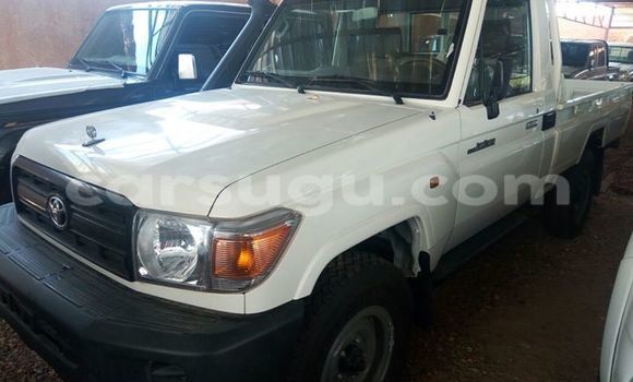 Acheter Neuf Voiture Toyota Land Cruiser Noir à Ouagadougou, Burkina-Faso Acheter Neuf Voiture Toyota Land Cruiser Noir à Ouagadougou, Burkina-Faso