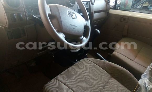 Acheter Neuf Voiture Toyota Land Cruiser Noir à Ouagadougou, Burkina-Faso Acheter Neuf Voiture Toyota Land Cruiser Noir à Ouagadougou, Burkina-Faso