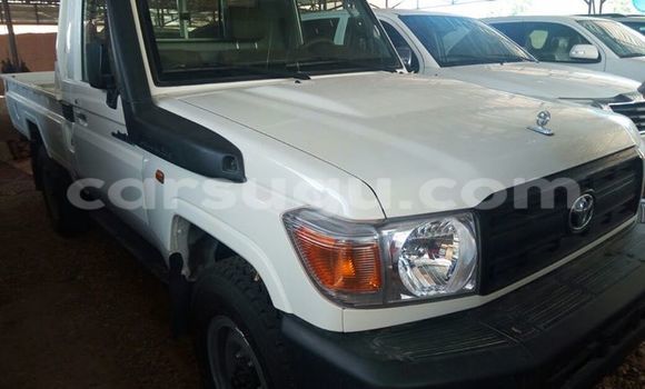 Acheter Neuf Voiture Toyota Land Cruiser Noir à Ouagadougou, Burkina-Faso Acheter Neuf Voiture Toyota Land Cruiser Noir à Ouagadougou, Burkina-Faso