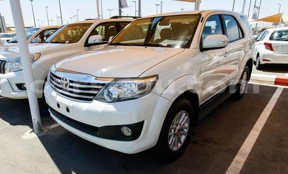 Acheter Occasion Voiture Toyota Fortuner Noir à Ouagadougou, Burkina-Faso Acheter Occasion Voiture Toyota Fortuner Noir à Ouagadougou, Burkina-Faso