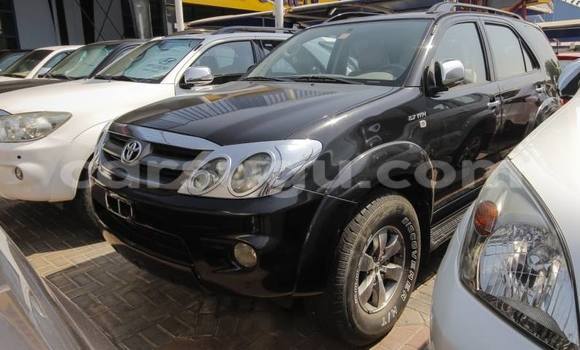 Acheter Neuf Voiture Toyota Fortuner Noir à Ouagadougou, Burkina-Faso Acheter Neuf Voiture Toyota Fortuner Noir à Ouagadougou, Burkina-Faso