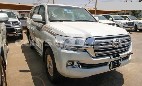 Acheter Occasion Voiture Toyota Land Cruiser Noir à Ouagadougou, Burkina-Faso Acheter Occasion Voiture Toyota Land Cruiser Noir à Ouagadougou, Burkina-Faso