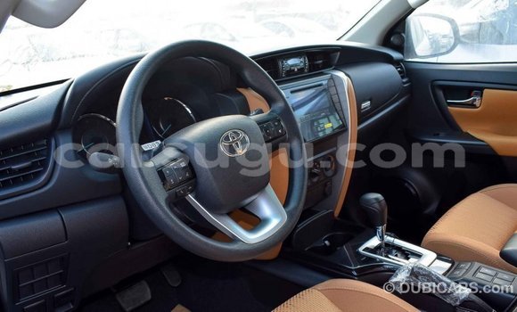 Acheter Import Voiture Toyota Fortuner Other à Import - Dubai, Burkina-Faso Acheter Import Voiture Toyota Fortuner Other à Import - Dubai, Burkina-Faso