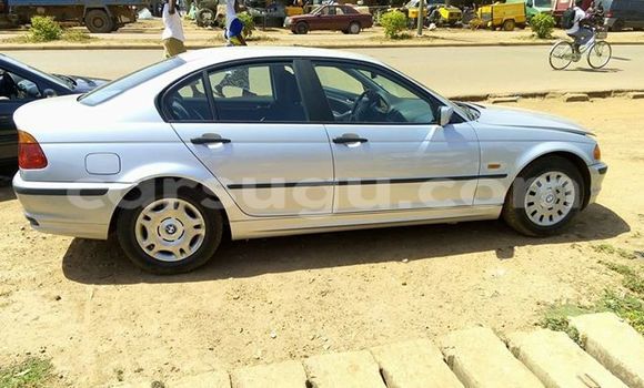 Acheter Occasion Voiture BMW 3–Series Noir à Ouagadougou, Burkina-Faso