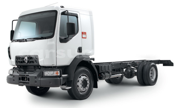 Sayi Sabo Renault Trafic White Babbar mota in Ouagadougou a Burkina Faso Sayi Sabo Renault Trafic White Babbar mota in Ouagadougou a Burkina Faso