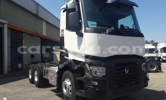 Sayi Sabo Renault TRM 10000 White Babbar mota in Ouagadougou a Burkina Faso