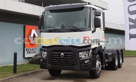 Sayi Sabo Renault TRM 10000 White Babbar mota in Ouagadougou a Burkina Faso Sayi Sabo Renault TRM 10000 White Babbar mota in Ouagadougou a Burkina Faso