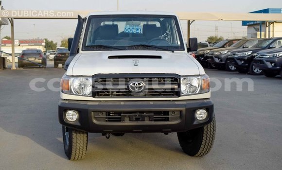 Buy Import Toyota Land Cruiser White Car in Import - Dubai in Burkina Faso Buy Import Toyota Land Cruiser White Car in Import - Dubai in Burkina Faso