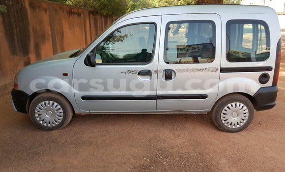 Sayi Na hannu Renault Kangoo Azurfa Mota in Ouagadougou a Burkina Faso