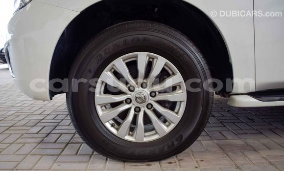 Acheter Import Voiture Nissan Patrol Blanc à Import - Dubai, Burkina-Faso Acheter Import Voiture Nissan Patrol Blanc à Import - Dubai, Burkina-Faso