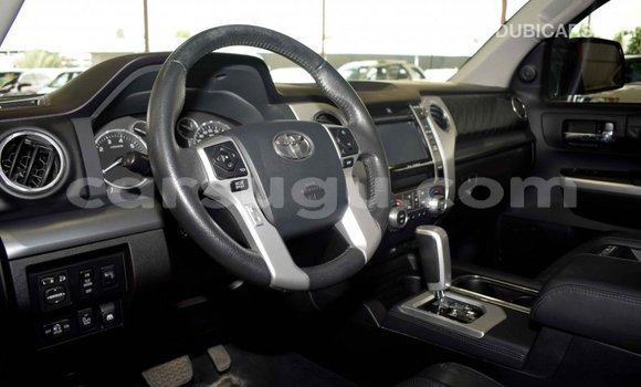 Acheter Import Voiture Toyota Tundra Noir à Import - Dubai, Burkina-Faso Acheter Import Voiture Toyota Tundra Noir à Import - Dubai, Burkina-Faso