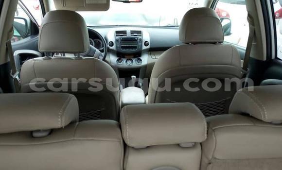 Acheter Occasion Voiture Toyota RAV4 Blanc à Ouagadougou, Burkina-Faso Acheter Occasion Voiture Toyota RAV4 Blanc à Ouagadougou, Burkina-Faso