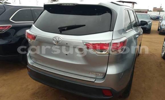 Acheter Occasion Voiture Toyota Highlander Other à Ouagadougou, Burkina-Faso Acheter Occasion Voiture Toyota Highlander Other à Ouagadougou, Burkina-Faso