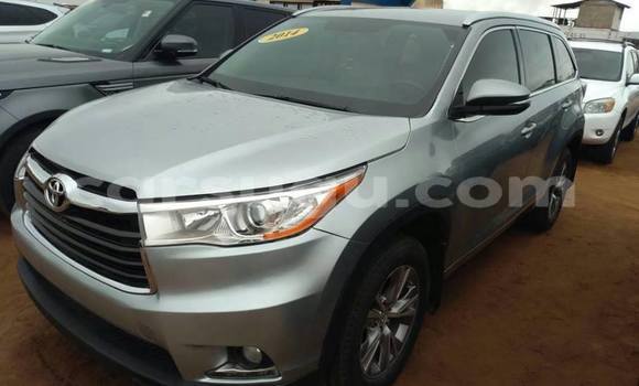 Acheter Occasion Voiture Toyota Highlander Other à Ouagadougou, Burkina-Faso Acheter Occasion Voiture Toyota Highlander Other à Ouagadougou, Burkina-Faso