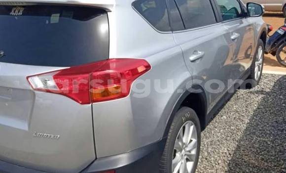 Acheter Occasion Voiture Toyota RAV4 Gris à Ouagadougou, Burkina-Faso Acheter Occasion Voiture Toyota RAV4 Gris à Ouagadougou, Burkina-Faso