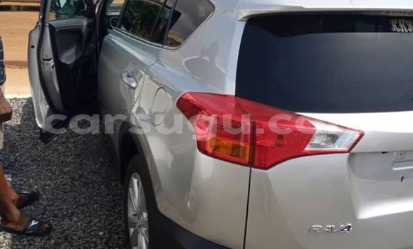 Acheter Occasion Voiture Toyota RAV4 Gris à Ouagadougou, Burkina-Faso Acheter Occasion Voiture Toyota RAV4 Gris à Ouagadougou, Burkina-Faso