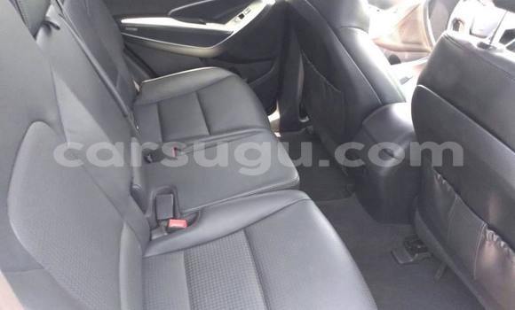 Acheter Occasion Voiture Hyundai Santa Fe Blanc à Ouagadougou, Burkina-Faso Acheter Occasion Voiture Hyundai Santa Fe Blanc à Ouagadougou, Burkina-Faso