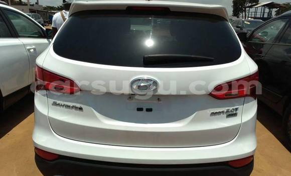 Acheter Occasion Voiture Hyundai Santa Fe Blanc à Ouagadougou, Burkina-Faso Acheter Occasion Voiture Hyundai Santa Fe Blanc à Ouagadougou, Burkina-Faso