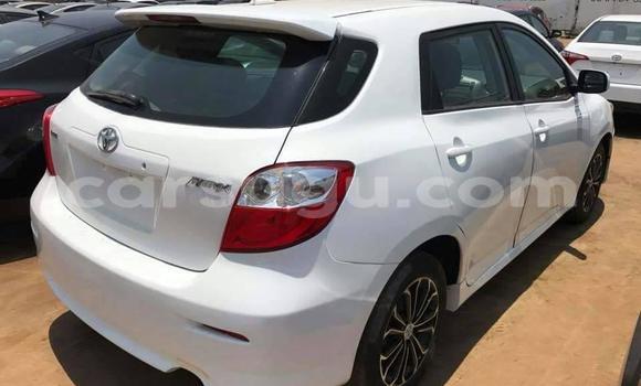 Acheter Occasion Voiture Toyota Matrix Blanc à Ouagadougou, Burkina-Faso Acheter Occasion Voiture Toyota Matrix Blanc à Ouagadougou, Burkina-Faso