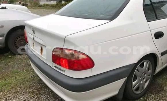Acheter Occasion Voiture Toyota Avensis Blanc à Ouagadougou, Burkina-Faso Acheter Occasion Voiture Toyota Avensis Blanc à Ouagadougou, Burkina-Faso