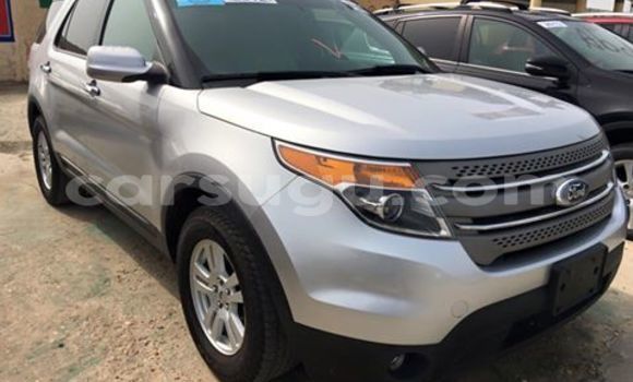 Acheter Neuf Voiture Ford Explorer Gris à Ouagadougou, Burkina-Faso Acheter Neuf Voiture Ford Explorer Gris à Ouagadougou, Burkina-Faso