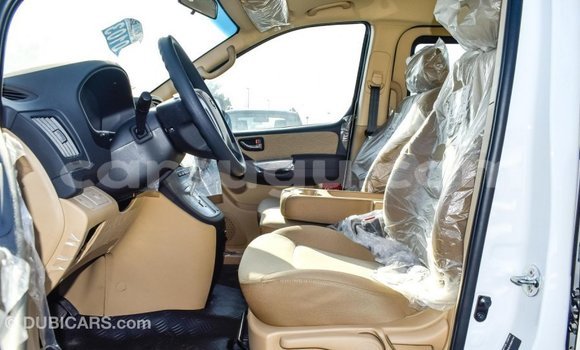 Sayi Imported Hyundai Accent White Mota in Import - Dubai a Burkina Faso Sayi Imported Hyundai Accent White Mota in Import - Dubai a Burkina Faso