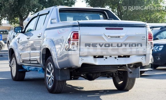 Acheter Import Voiture Toyota Hilux Autre à Import - Dubai, Burkina-Faso Acheter Import Voiture Toyota Hilux Autre à Import - Dubai, Burkina-Faso