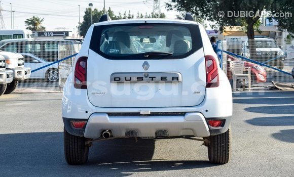 Sayi Imported Renault Duster White Mota in Import - Dubai a Burkina Faso Sayi Imported Renault Duster White Mota in Import - Dubai a Burkina Faso