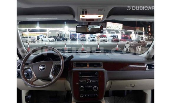 Acheter Import Voiture Chevrolet Silverado Noir à Import - Dubai, Burkina-Faso Acheter Import Voiture Chevrolet Silverado Noir à Import - Dubai, Burkina-Faso