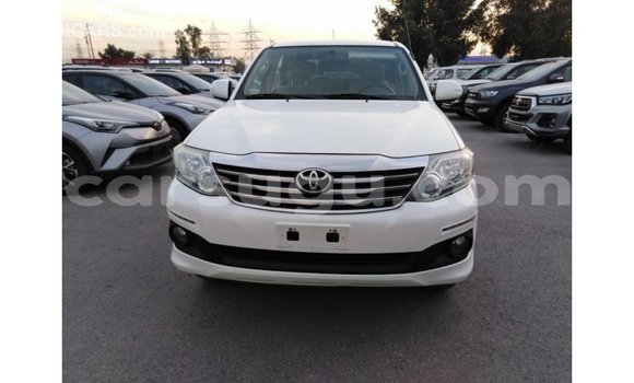 Acheter Import Voiture Toyota Fortuner Blanc à Import - Dubai, Burkina-Faso Acheter Import Voiture Toyota Fortuner Blanc à Import - Dubai, Burkina-Faso